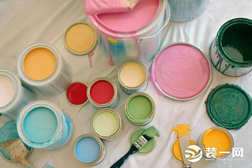 油漆弄衣服上了怎么能洗干净,手上衣服上沾了油漆该怎么洗掉