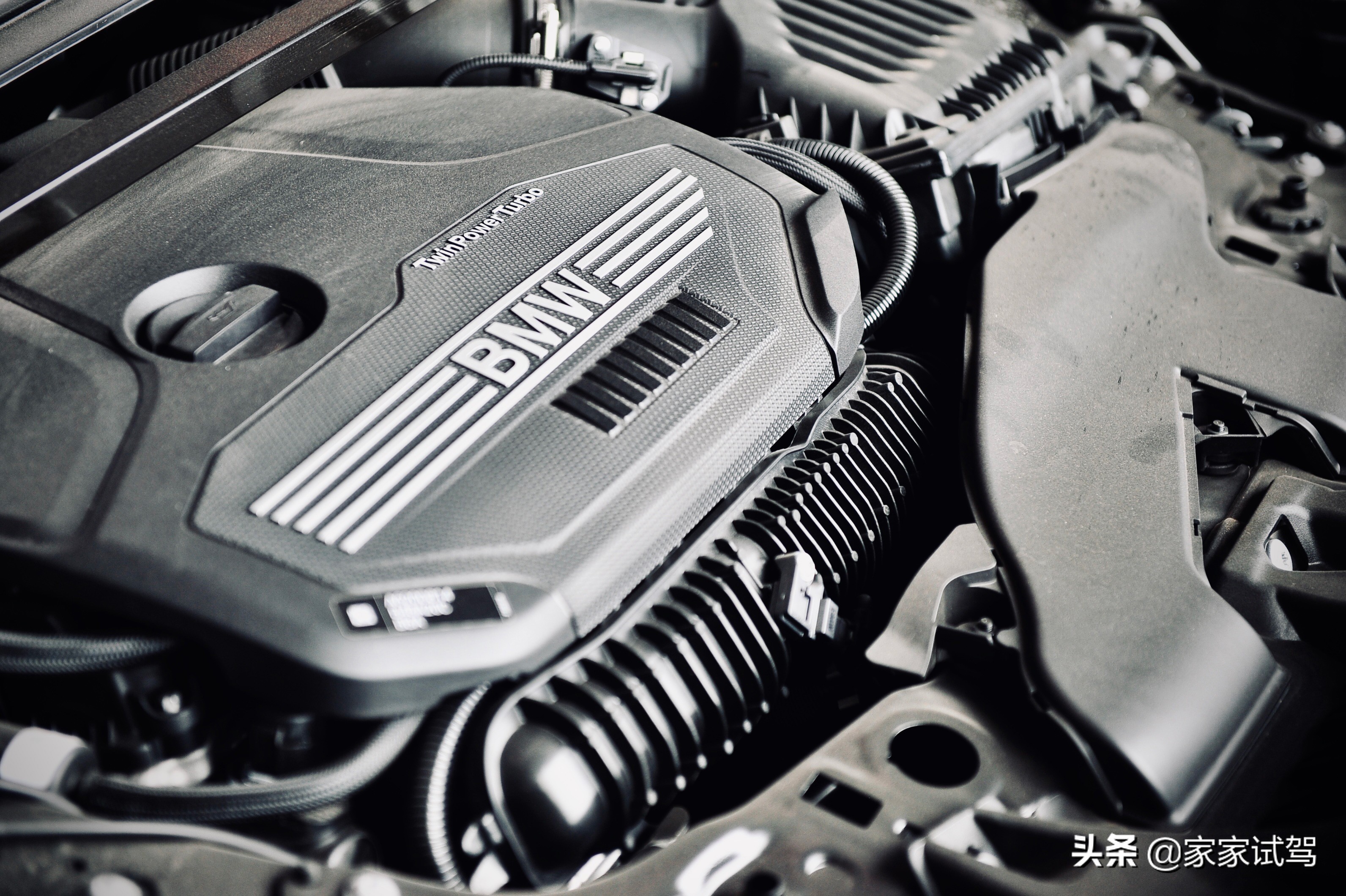 当新BMWX1遇见奔驰GLB，论一台紧凑型SUV该有的样子