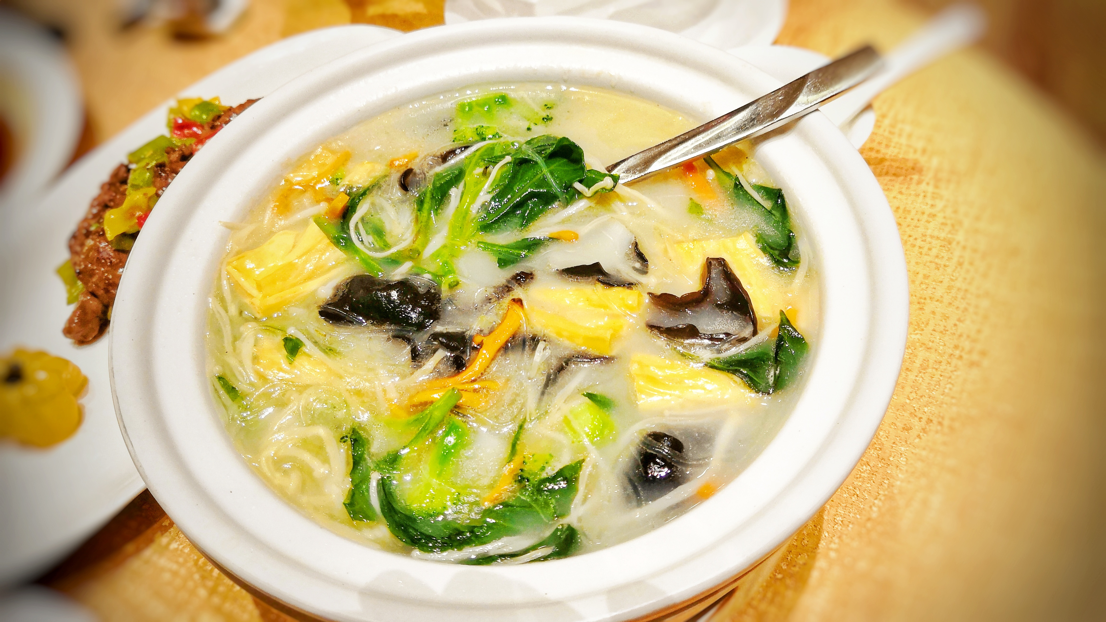 三亚如何找性价比高的住宿,三亚的高端酒店怎么选