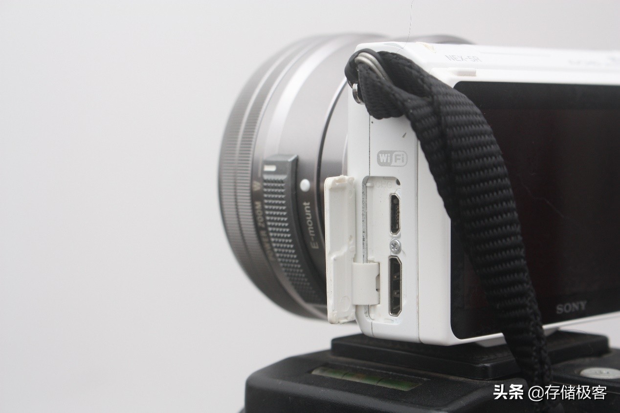 笔记本怎么外接显示器来装系统,笔记本外接显示器装系统