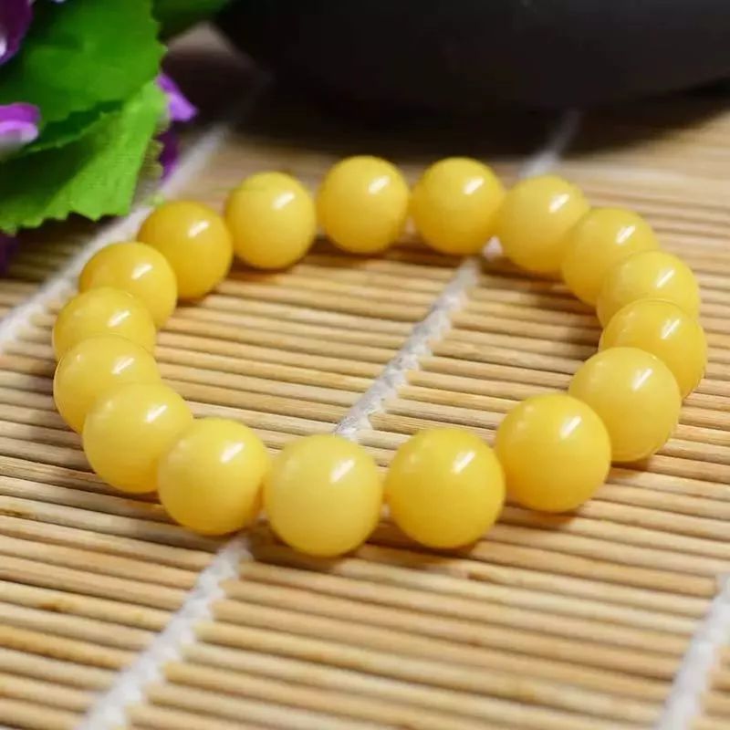 各种造假蜜蜡都会暴露出真身,蜜蜡造假的6大内幕学会避免被宰