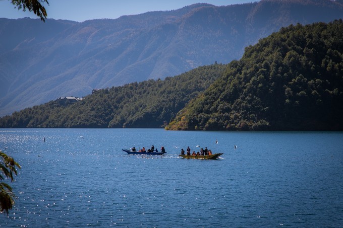 消失的地平线上的“香巴拉”和“女儿国”（二）
