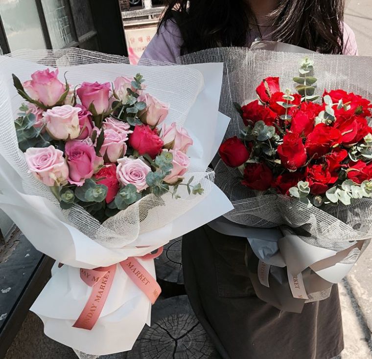 圣诞节送女生白玫瑰的花语,圣诞节送女孩子花的花语