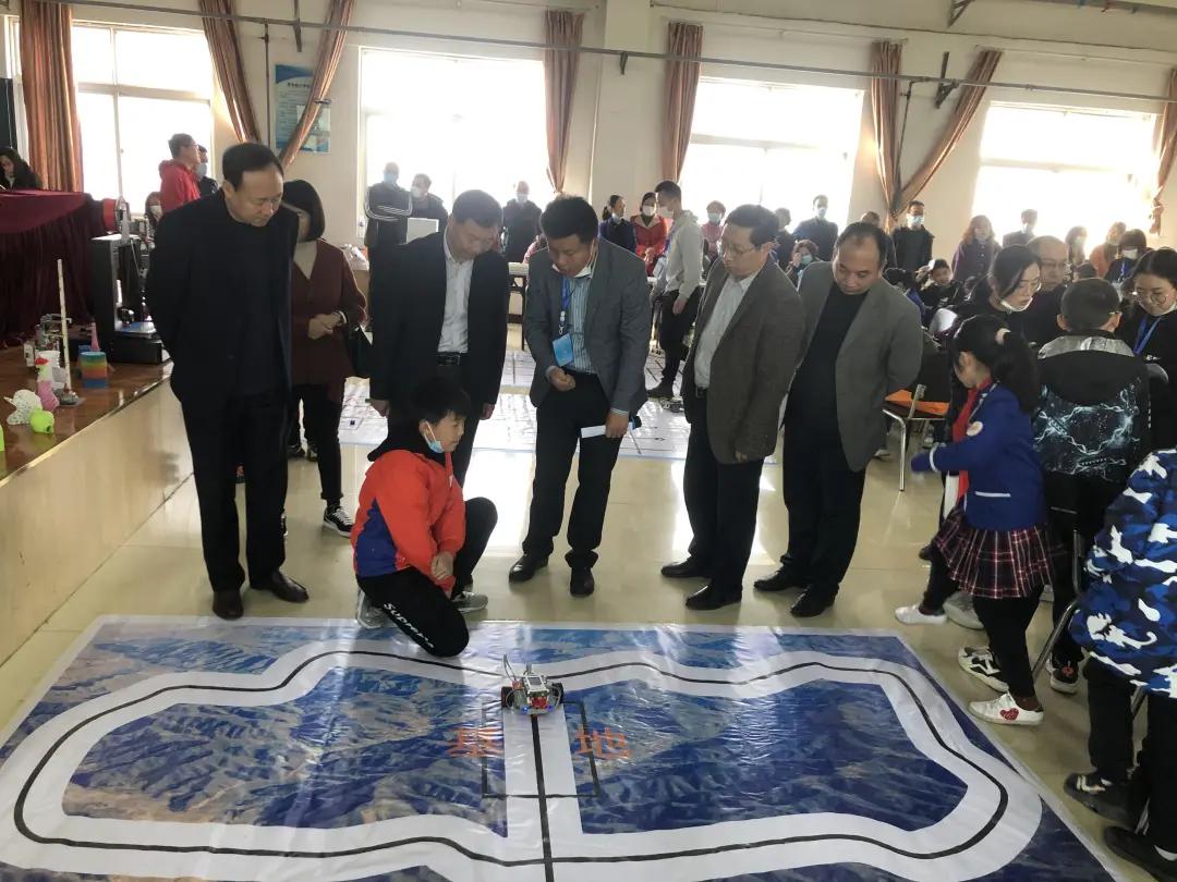 “五位一体”：筑梦教育，引领发展——河南省义马市教体局的转型突围速写