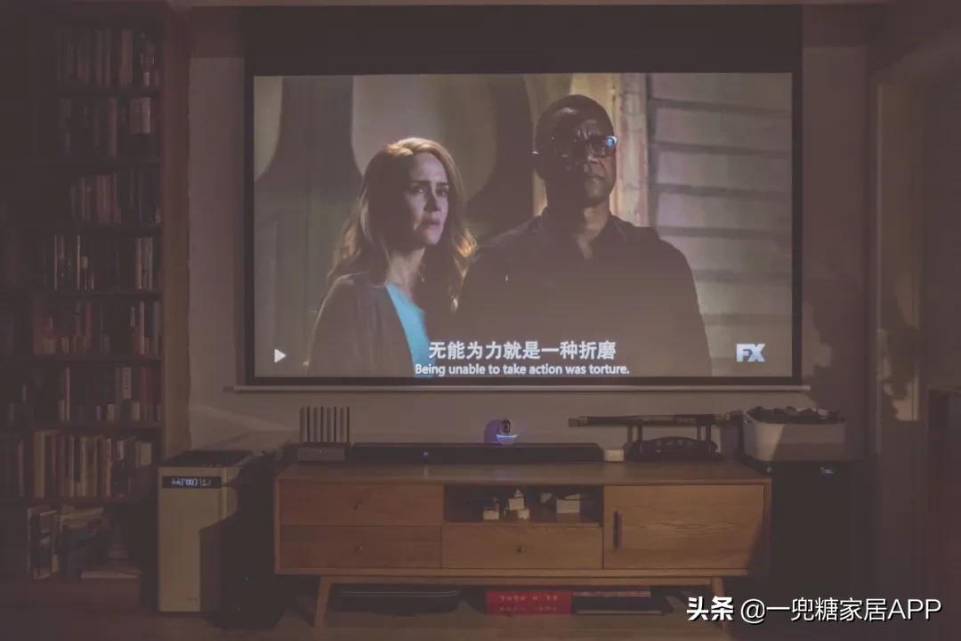 48平米小餐厅,双人小包厢餐厅可看电影