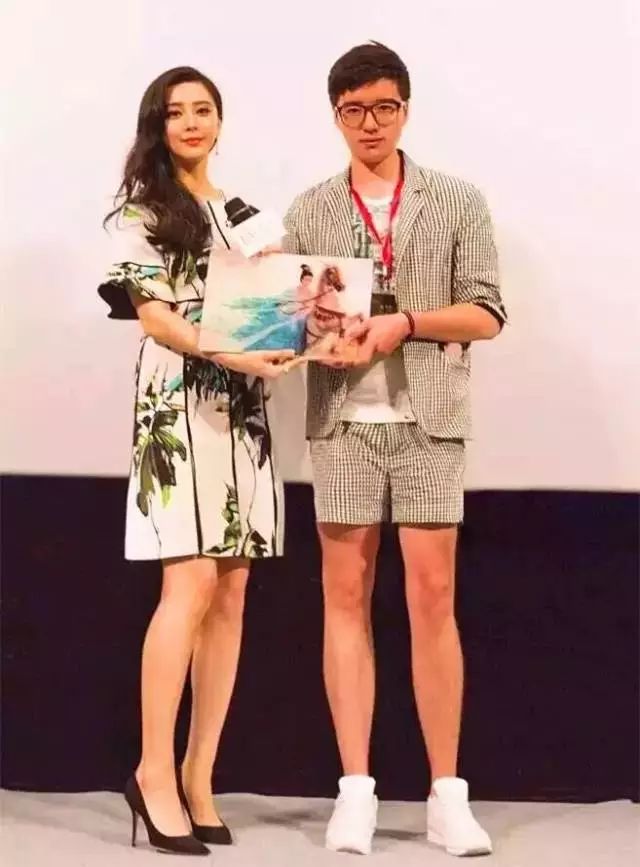 大佬画动漫人物仙气十足手绘,大佬画的古风图手绘