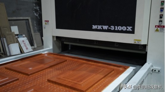 旧橱柜吸塑膜老化如何翻新,天津吸塑柜门翻新厂家