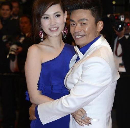 王宝强女友冯清分手了吗,王宝强女友冯清离过婚吗