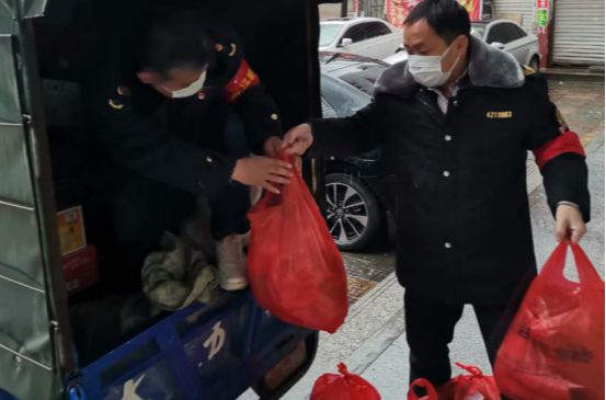 市场监管人员真抓实干履职尽责,崇阳市场监督管理局成员