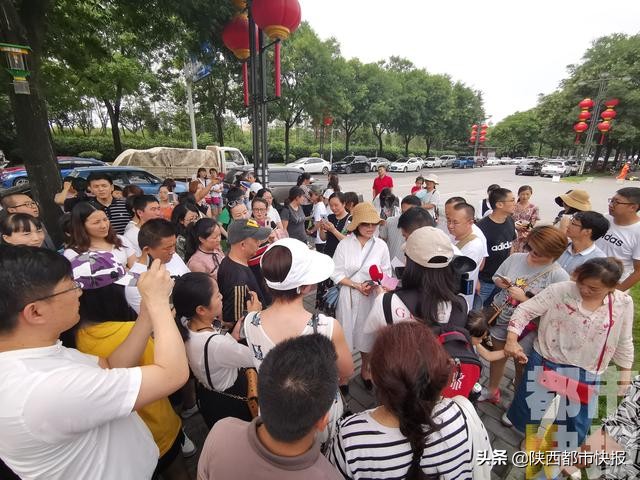 西安曲江小学学生家长,西安曲江二小入学条件