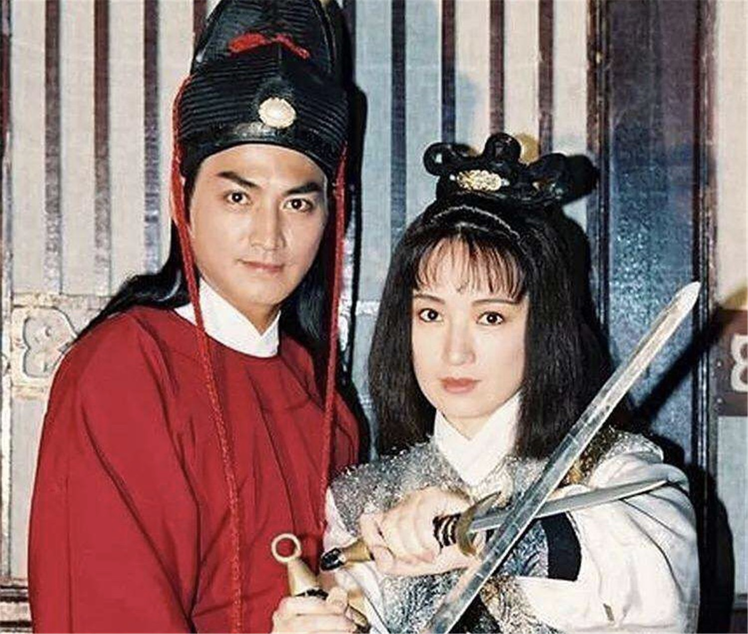 展昭沦落为酒鬼,展昭成了亿万富翁