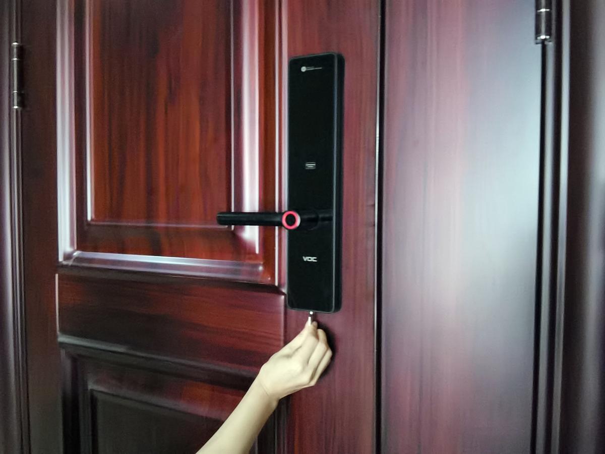 huaweihilinkvoc智能锁怎样使用,华为智能门锁的指纹识别灵敏吗