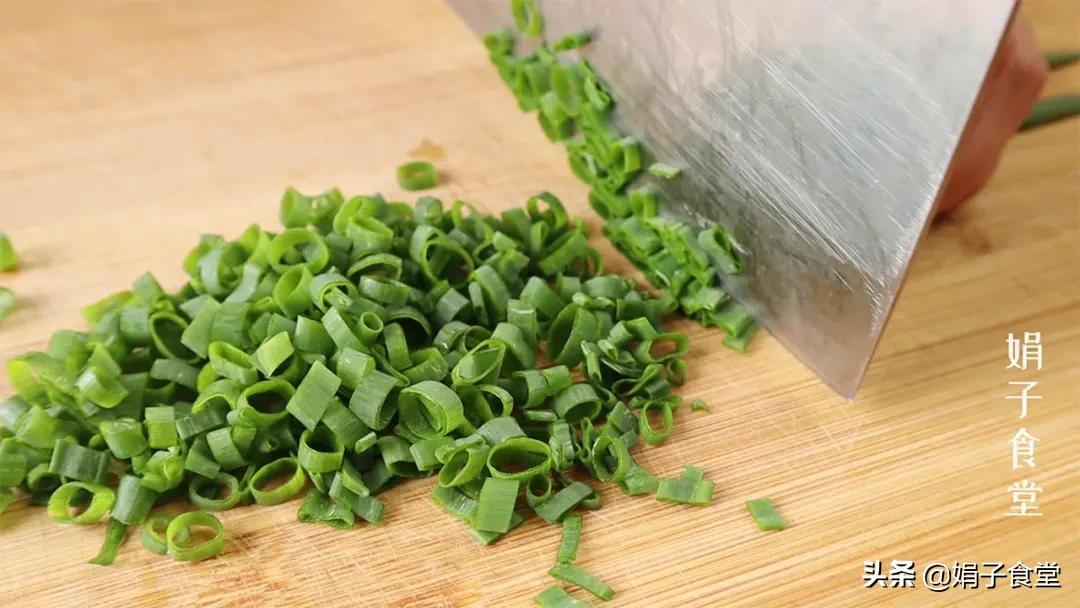 花卷的几种拧法图解简单,简单花卷的几种拧法