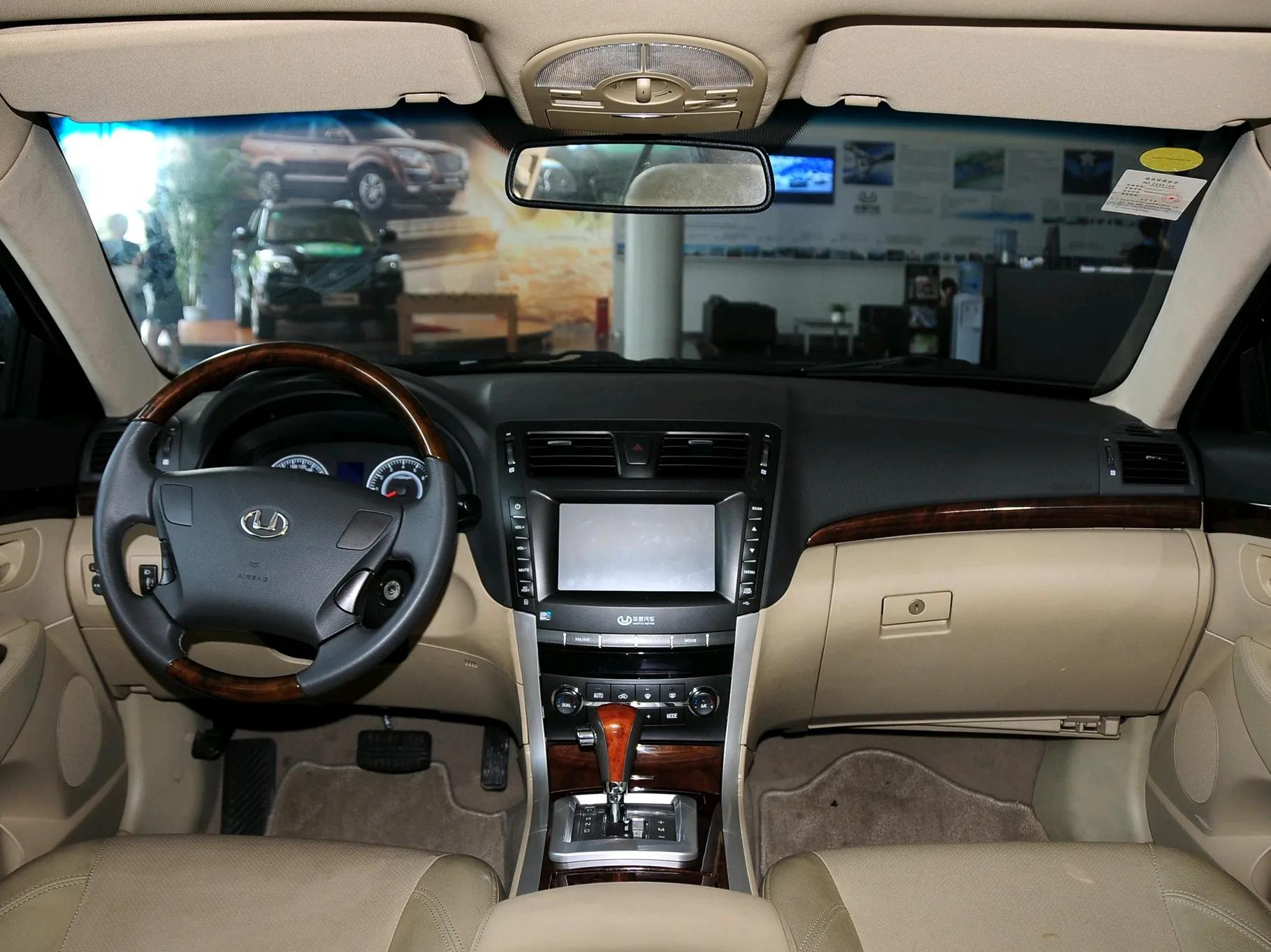 多年前国产有一款像宾利的车,十年前最帅的车