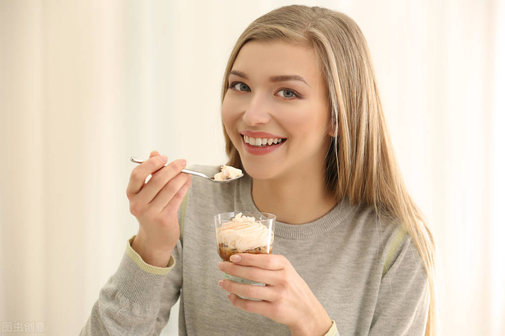 月经一来就肚子痛经属于宫寒吗,女性宫寒月经来痛经该吃什么好