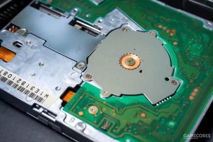 一百多块买个26年前的笔记本，我改了改，还能上网