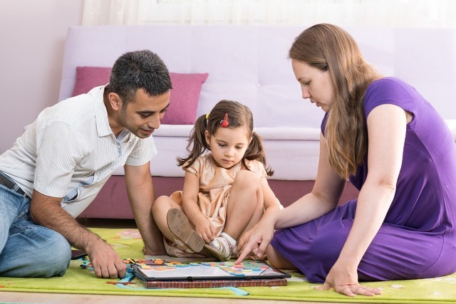 小孩玩游戏输了就发脾气怎么教育,孩子玩游戏输了闹脾气怎么办