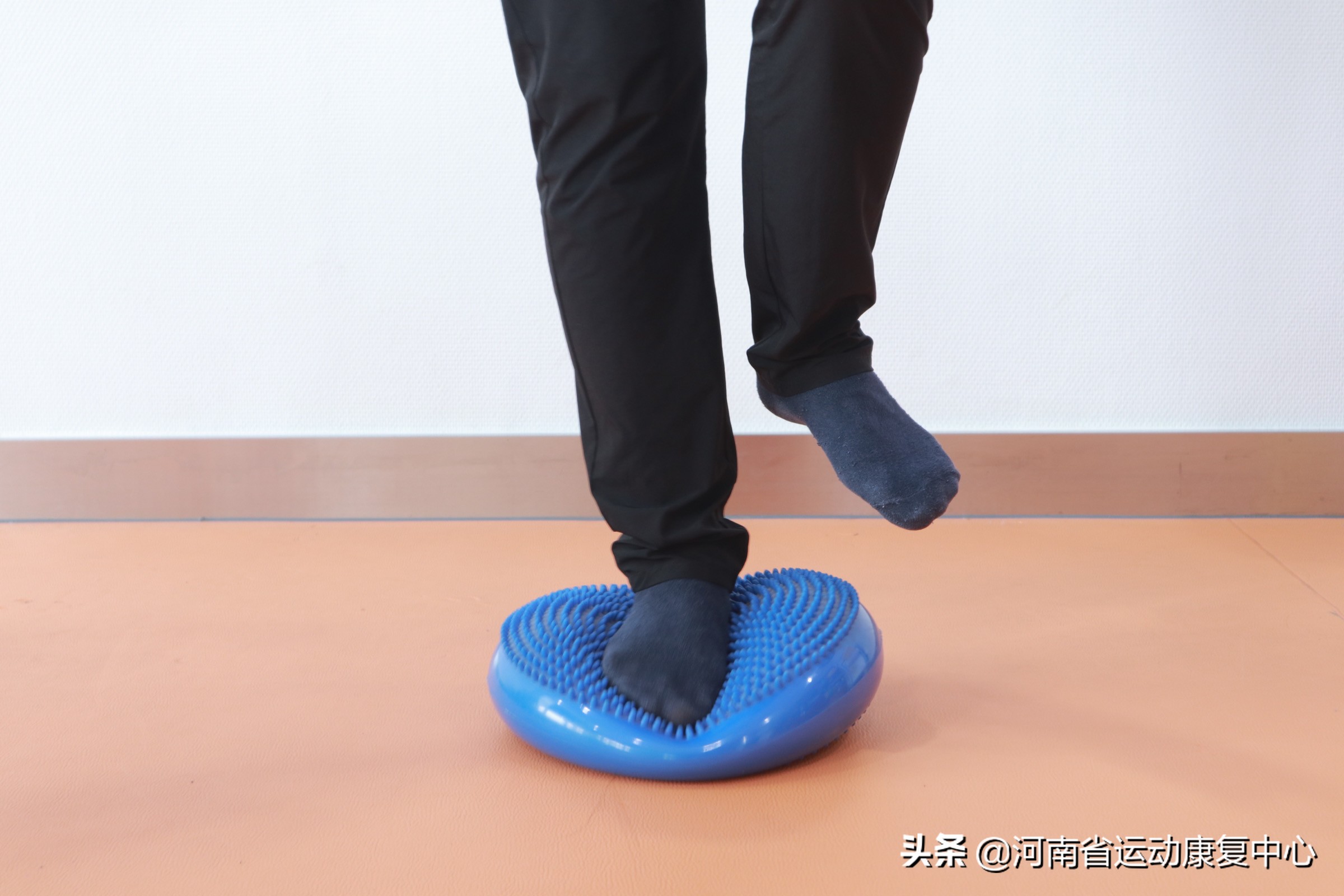 足底筋膜炎的运动疗法是什么,足底筋膜炎的针灸疗法