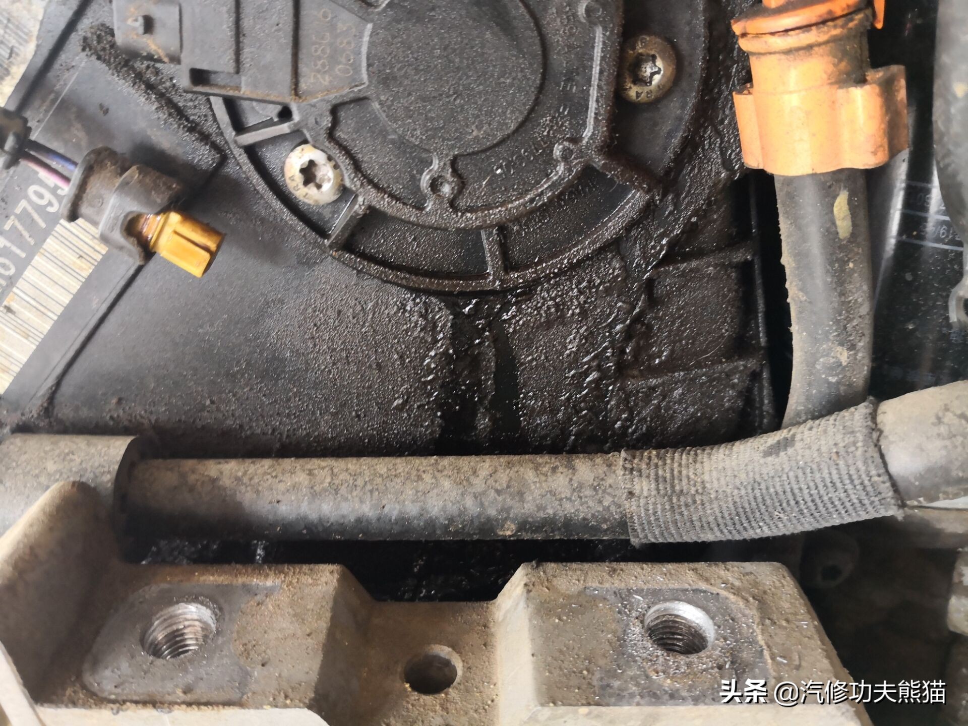 大众途观发动机烧机油维修多少钱,2010款大众途观严重烧机油