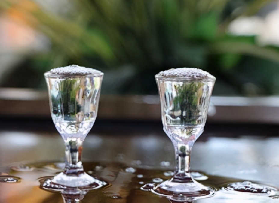 红星二锅头酒好喝吗,红星二锅头算不算白酒