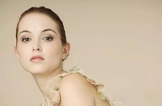 护肤到底有没有必要用精华液,到底有没有必要用精华液