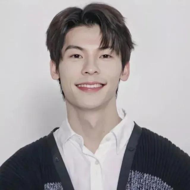 凸嘴怎么自己改善视频,纠正凸嘴后的对比照片