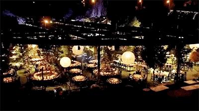 15万颗施华洛世奇水晶,eliesaab婚纱