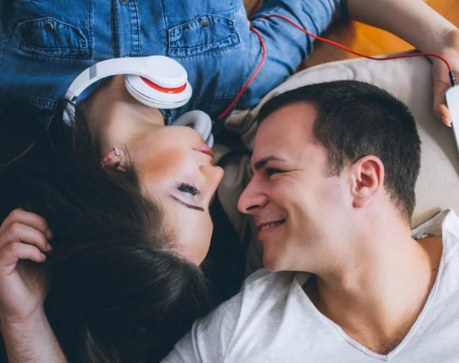 结婚20年夫妻感情比较淡了怎么办,结婚20年了和老公相对无言怎么办