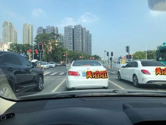 新车方向盘右偏怎么回事,新车方向盘偏左