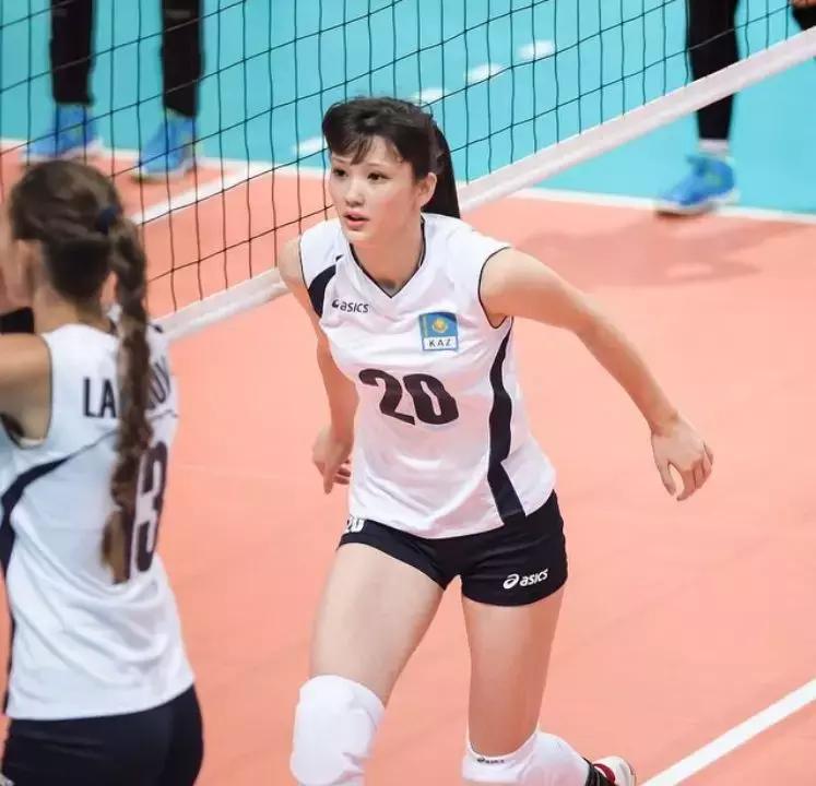 让人惊艳的排球女神,4年前排球界第一美少女现在模样
