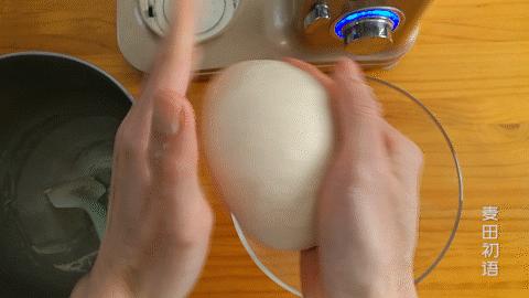 简单易学的披萨饼胚教程,意式超薄披萨饼胚家庭做法