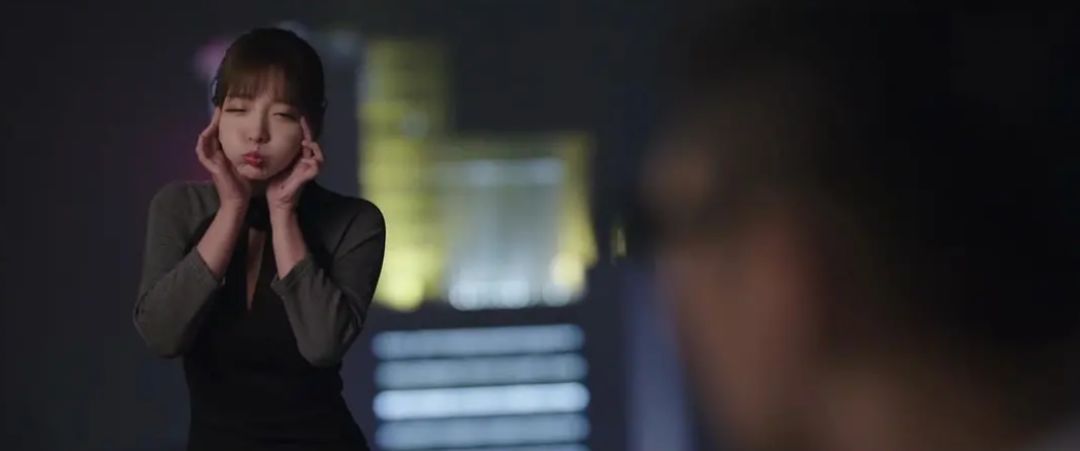 “借胸上位”的柳岩，还要被误会多久？