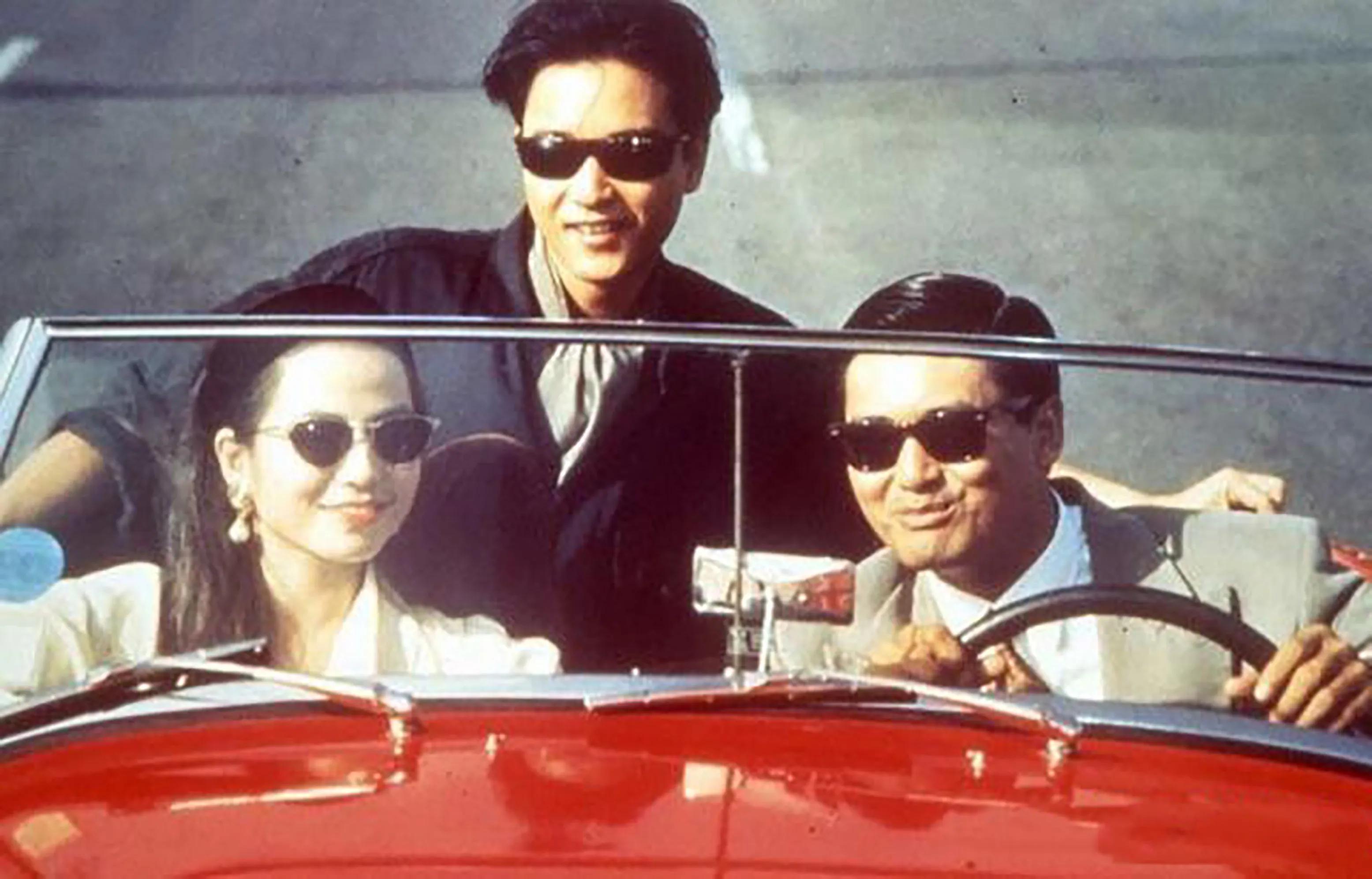 无法重拍的瞬间,梅艳芳周润发张国荣同台颁奖