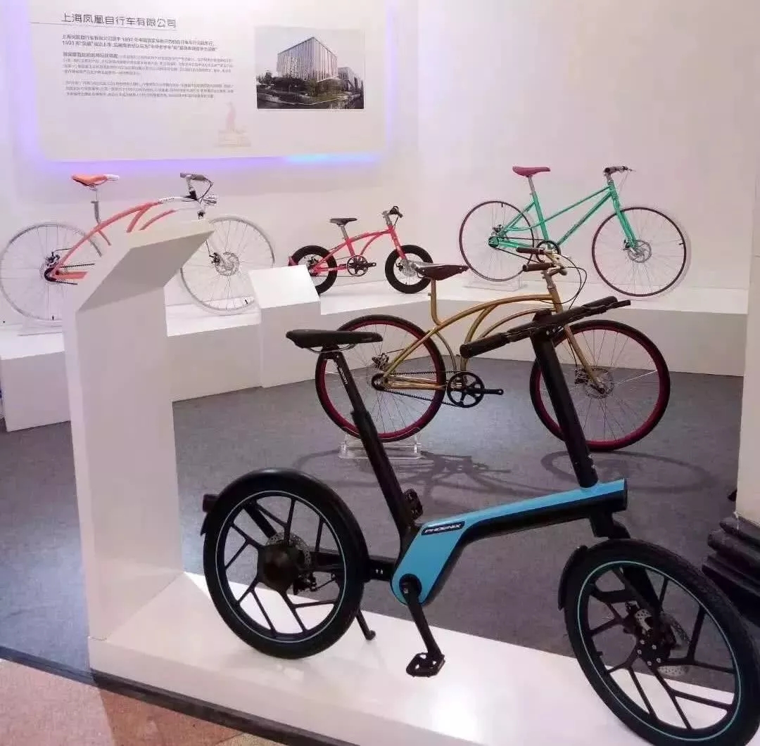 共享单车五元一辆,共享单车堆积成片