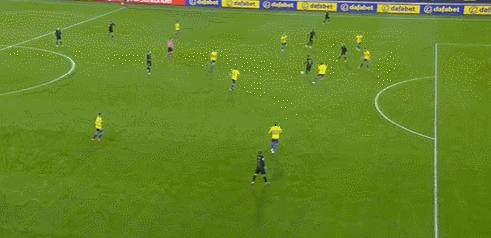 梅西3射2传完整,梅西3球