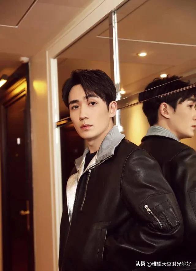 男明星西装穿搭夏季帅气,男士明星皮衣西服外套搭配