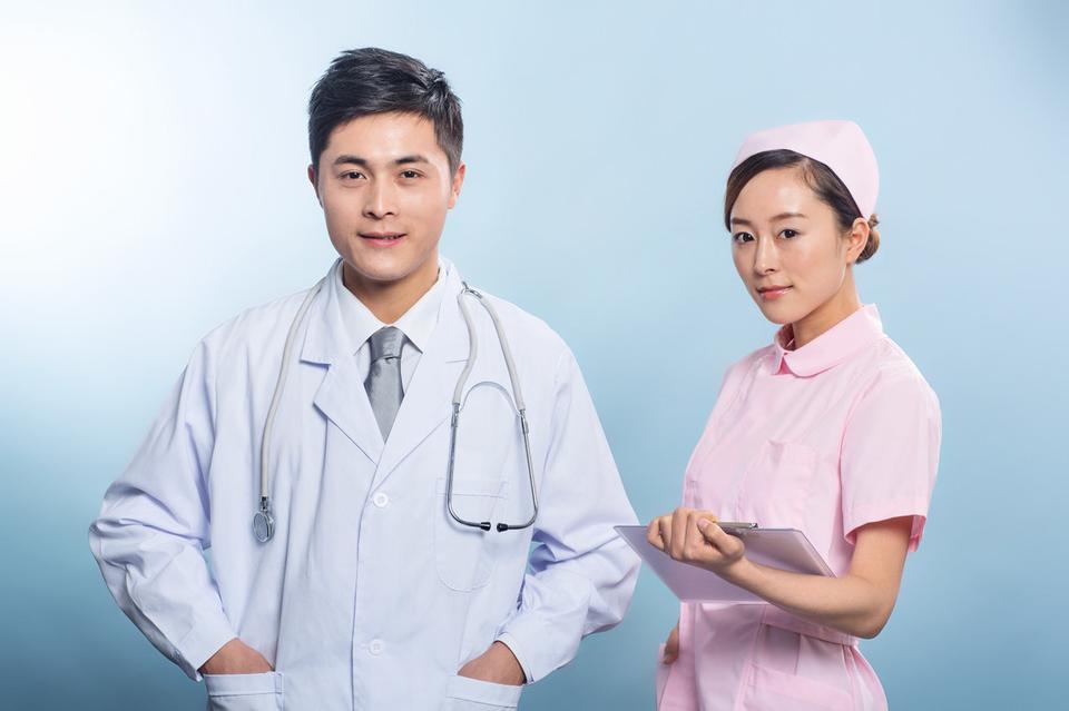 随地吐痰传播新冠病毒,吐痰能传染上新冠病毒吗