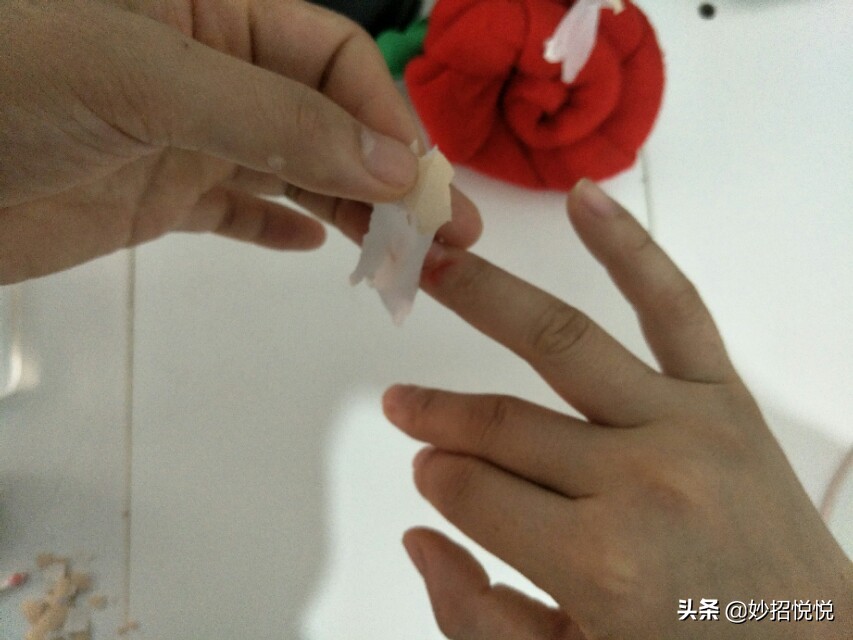 不知道被什么划伤的伤口怎么处理,被划破如何快速愈合