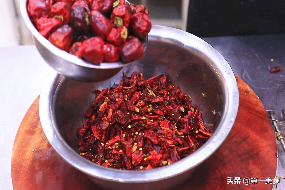 饭店的辣椒油为啥又香又红亮,餐饮专用辣椒油配方