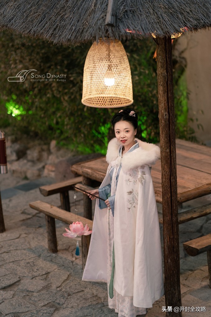 【一画一书览清园】千年汴京城里，做一场灯火阑珊的东京华梦