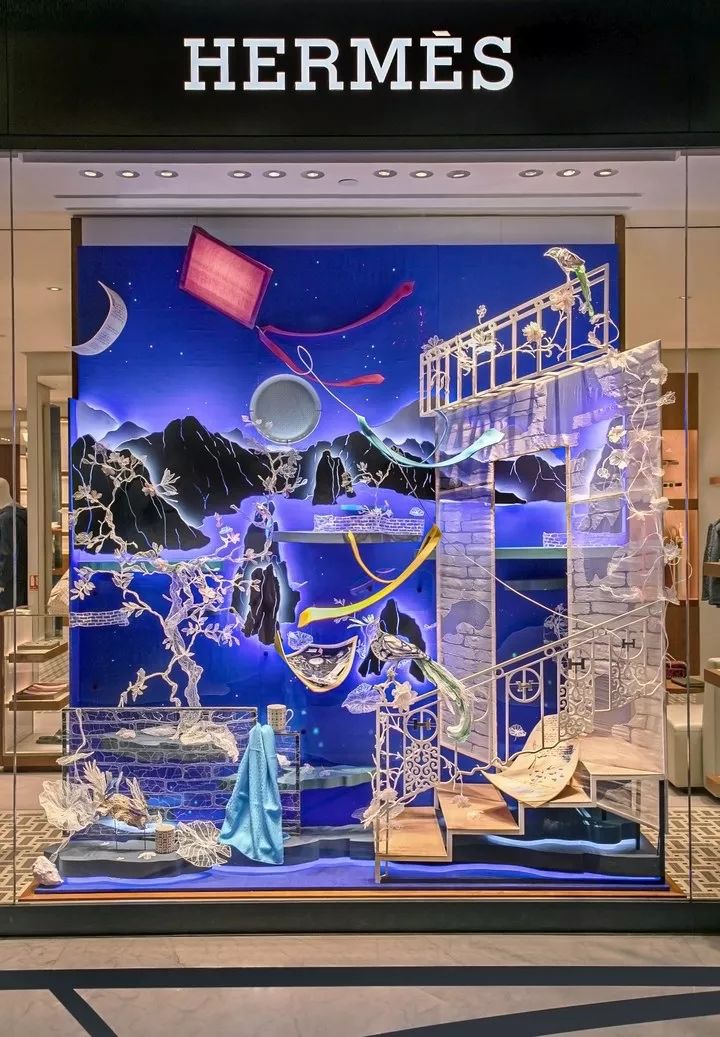 爱马仕最新的橱窗设计,手工制作的梦幻艺术空间