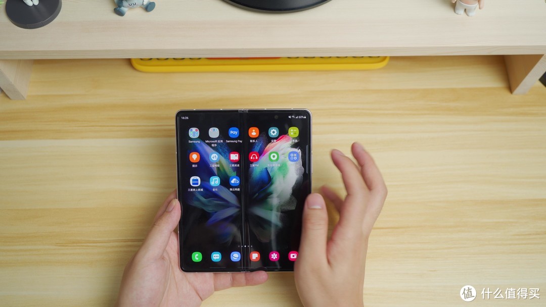 三星折叠屏手机zfold3能折叠多久,真香折叠屏