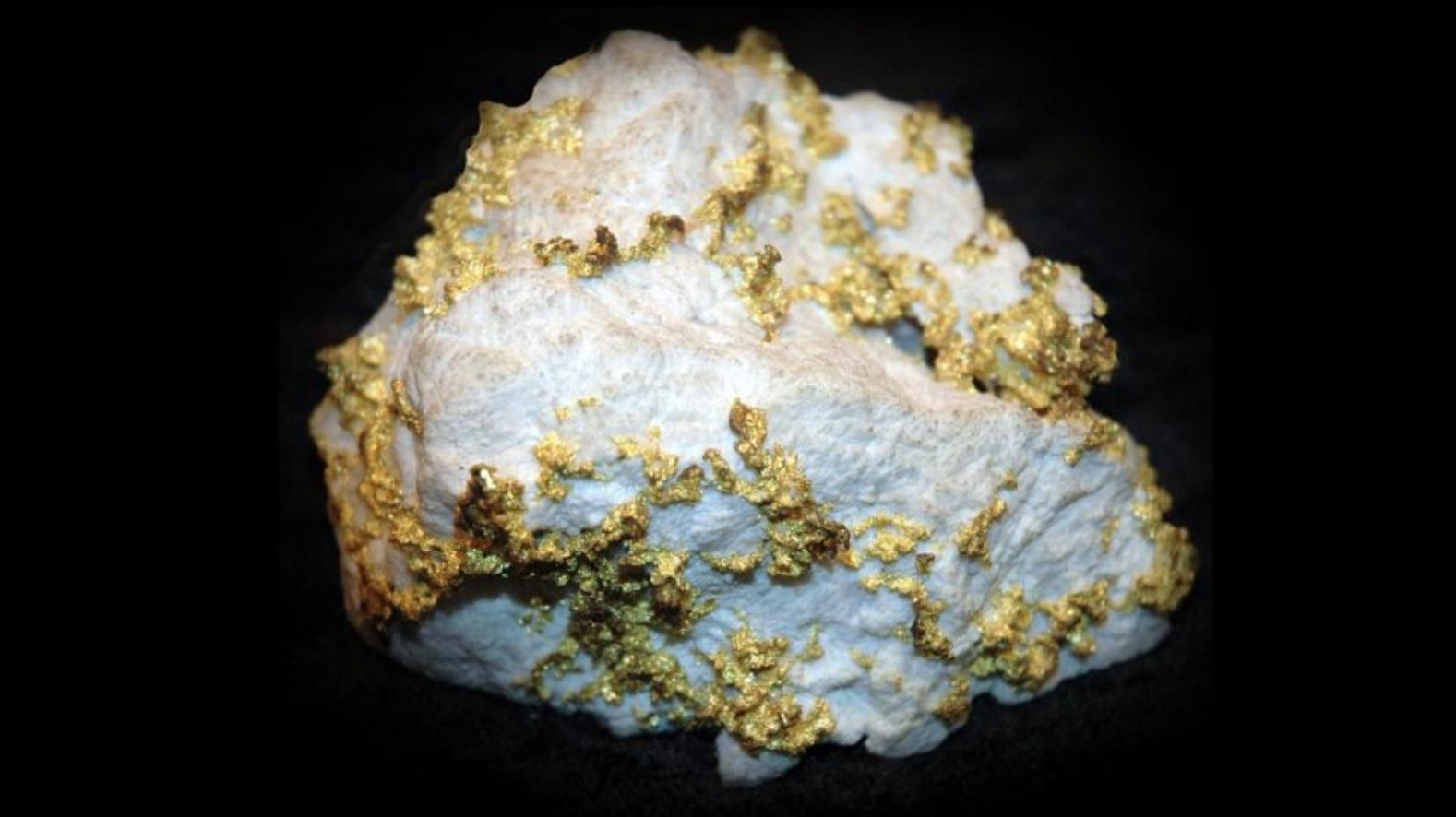 黄金与沙金颜色的区别是什么,普通黄金和硬金的区别是什么