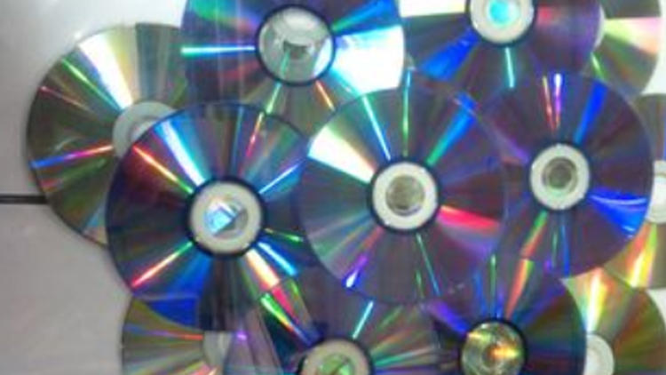 旧光盘的各种用途,废弃的旧光盘有何用处