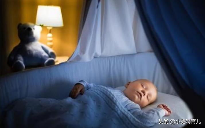 宝宝一放下就醒需要安抚奶嘴吗,宝宝一放下就要吃奶