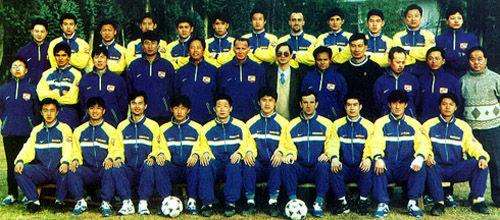 四川全兴队刮起黄色旋风主场不败,四川全兴队刮起黄色旋风