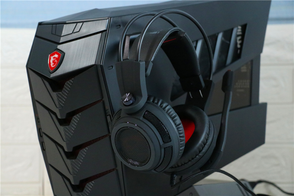 全套定制，吃鸡办公无所不能，微星宙斯盾3深度体验