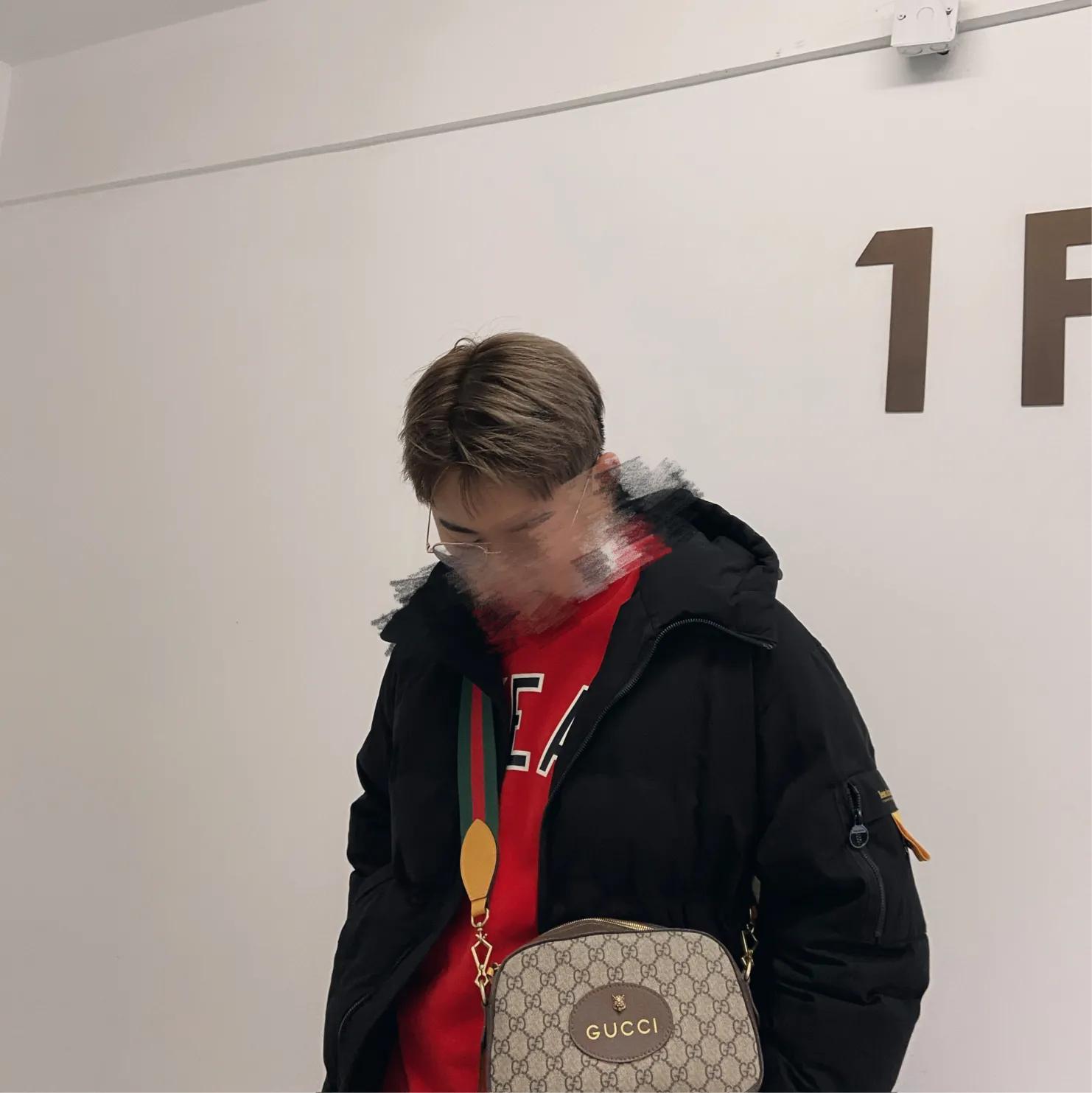 男生必入包袋！古驰虎头包