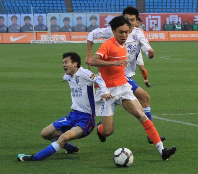 张弛鲁能简历,鲁能青训张弛视频