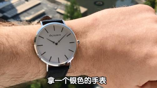 你穿什么颜色显瘦,你穿哪个颜色显白